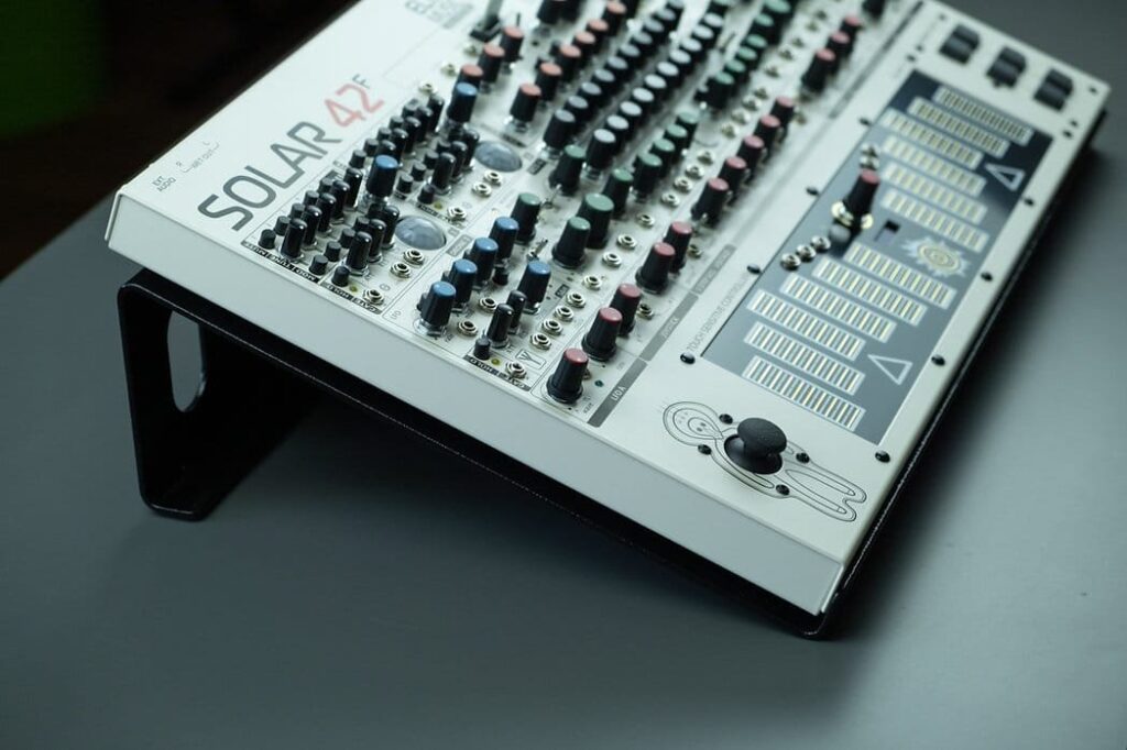 ELTA MUSIC SOLAR STAND