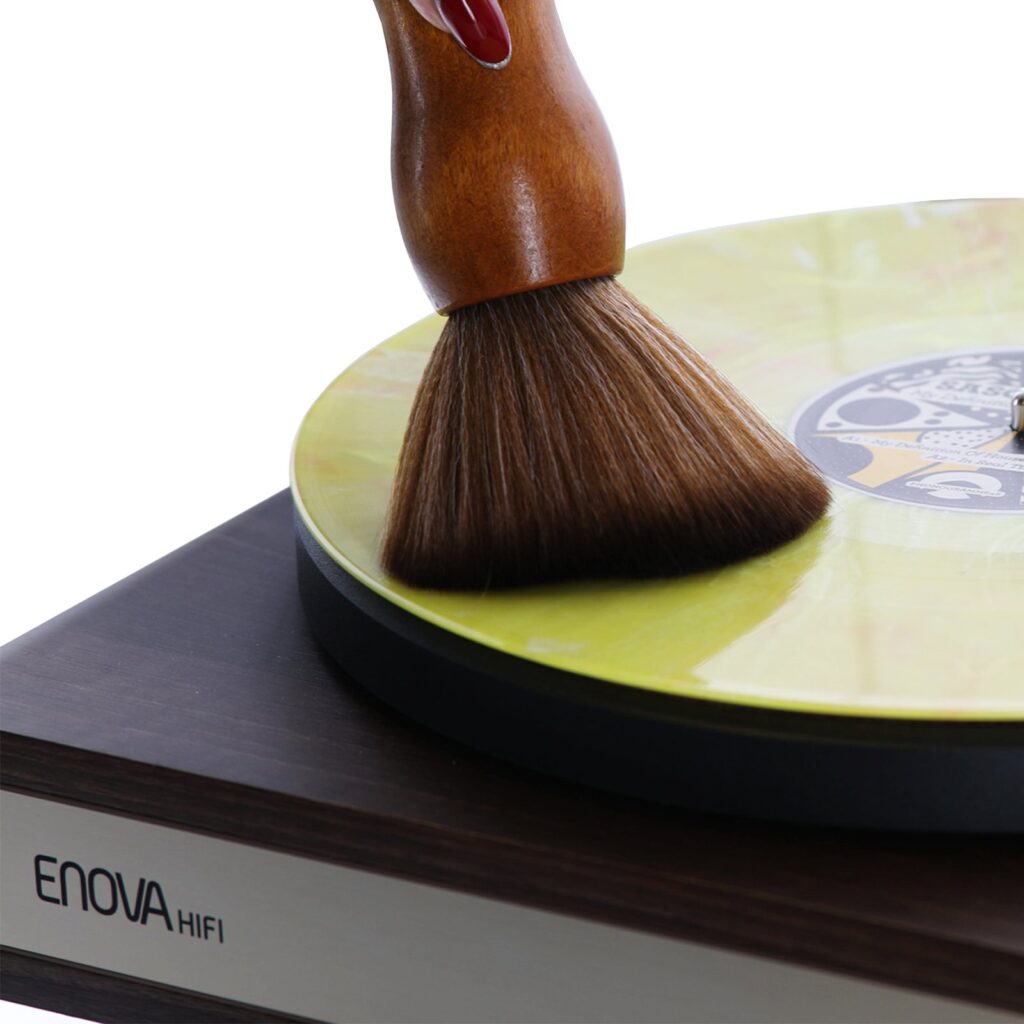 Brosse En Fibre Carbone PVA 65