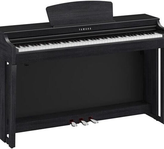 YAMAHA CLP-725 Noir – Image 1